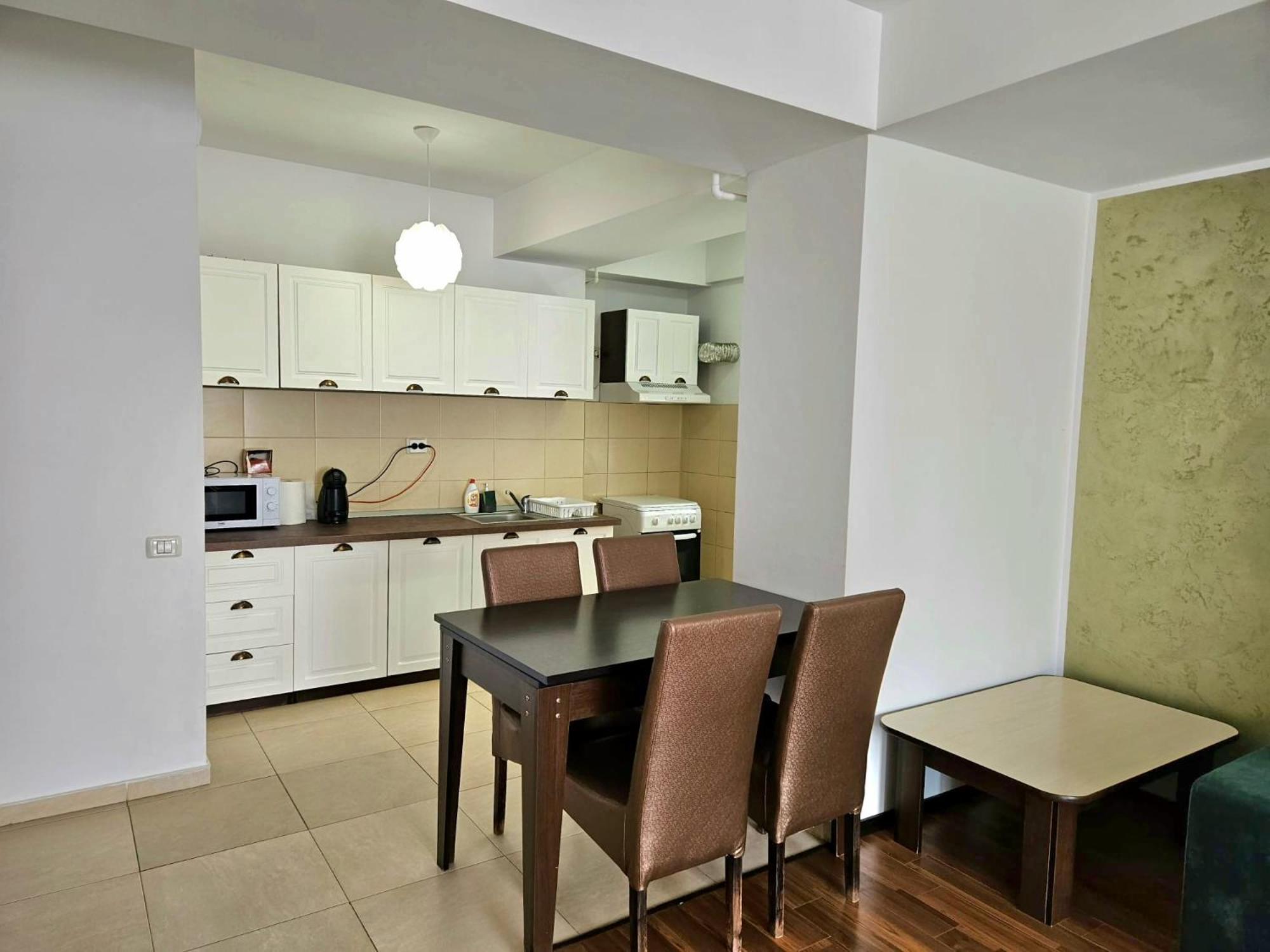 Apartment Monaco Summerland *