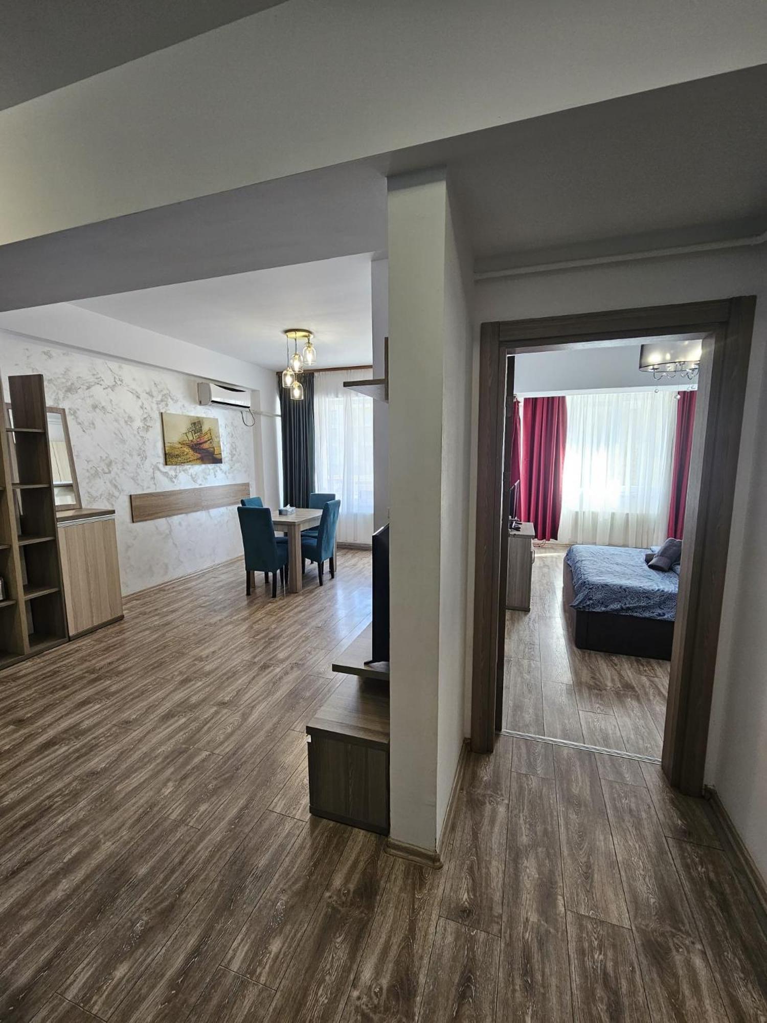 Apartment Monaco Summerland *