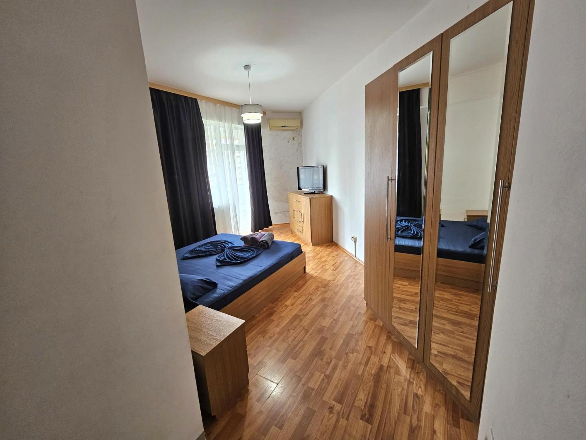 Monaco Summerland Apartment *